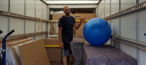 NW10 moving service Queen's Park